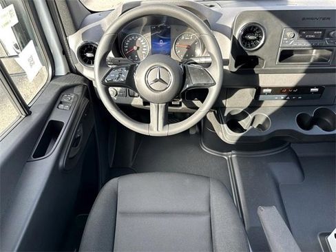 New 2025 Mercedes-Benz Sprinter 2500 image 12
