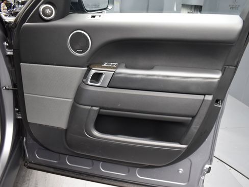 Used 2020 Land Rover Range Rover Sport HSE image 20