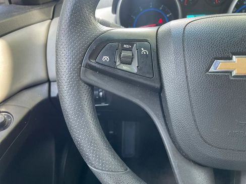 Used 2015 Chevrolet Cruze LS image 26