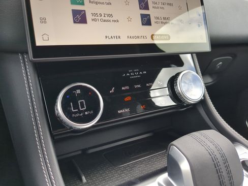 New 2026 Jaguar F-PACE R-Dynamic S image 25