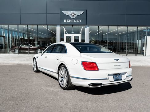New 2026 Bentley Flying Spur Plug-In Hybrid AWD/4WD image 8