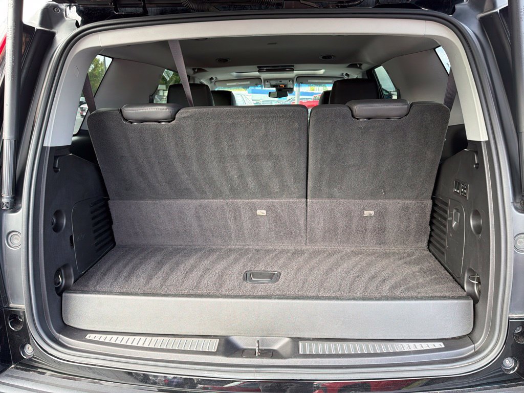 Used 2017 Cadillac Escalade Luxury AWD/4WD image 9