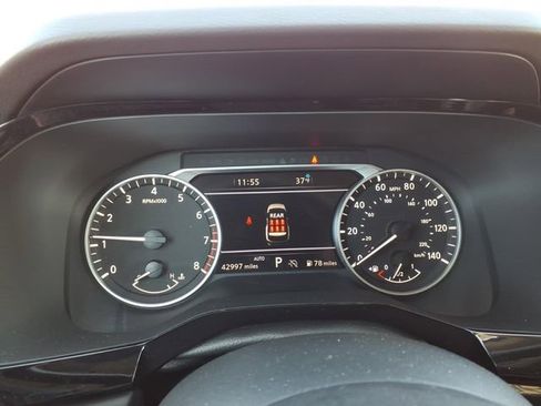 Used 2024 Nissan Pathfinder SL w/ Cargo Package image 29