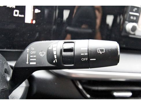Used 2025 Nissan Kicks S FWD image 12