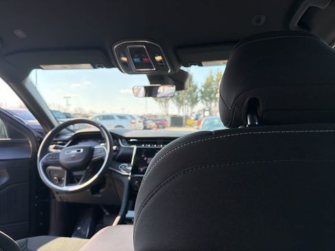 Used 2025 Jeep Grand Cherokee Laredo image 24