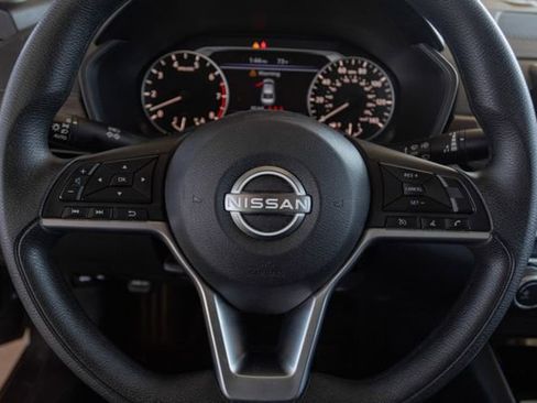 Used 2024 Nissan Altima 2.5 SV image 10