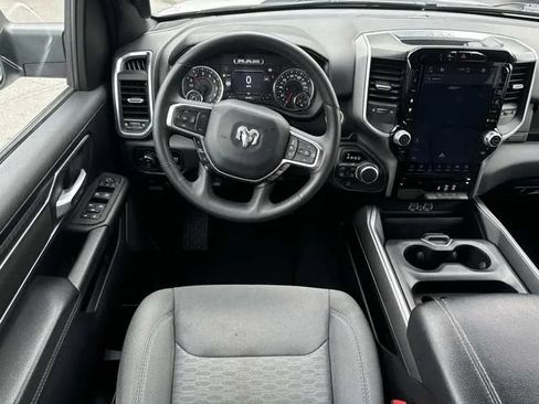 Used 2025 RAM 1500 Big Horn AWD/4WD image 17