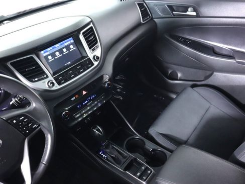 Used 2018 Hyundai Tucson Value AWD/4WD image 34
