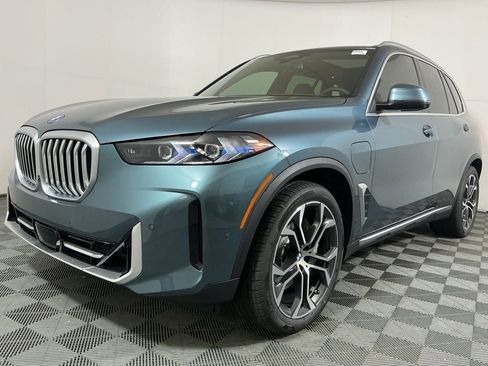 New 2026 BMW X5 xDrive50e w/ Executive Package image 2
