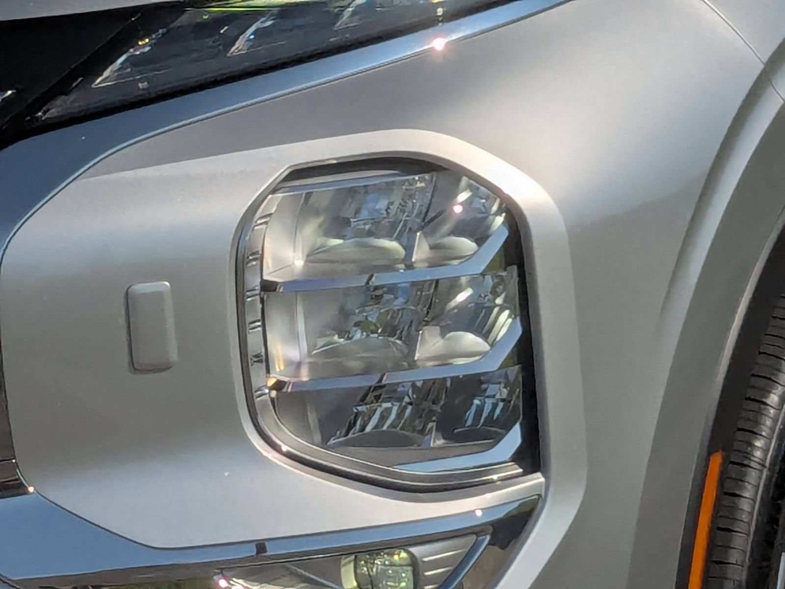Used 2025 Mitsubishi Outlander SE AWD/4WD image 9