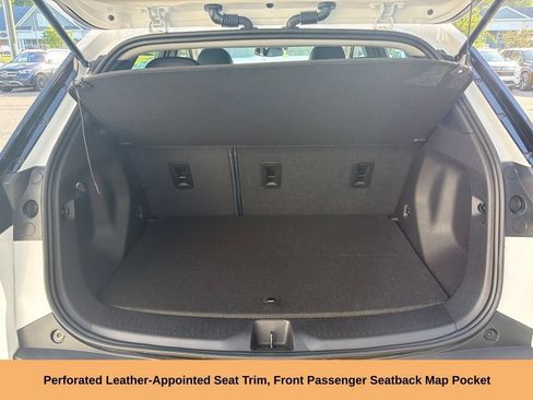 Used 2023 Chevrolet Bolt EUV LT w/ Convenience Package FWD image 32
