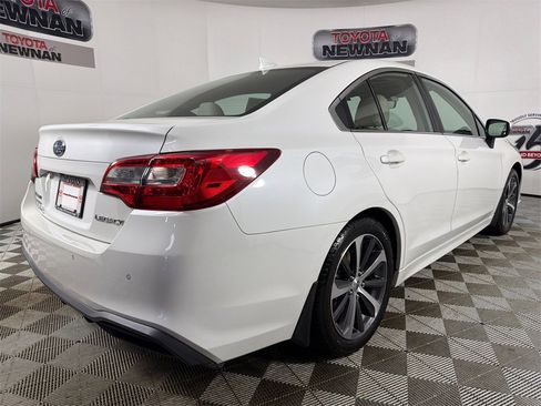 Used 2019 Subaru Legacy 2.5i Limited w/ Popular Package #2A image 5