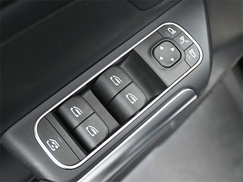 New 2026 Mercedes-Benz GLA 250 4MATIC image 13