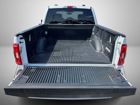 Used 2021 Ford F150 XLT image 8