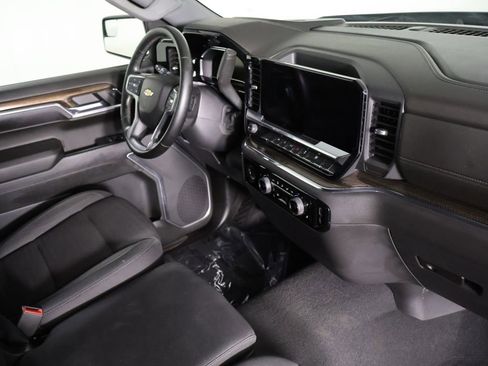 Used 2023 Chevrolet Silverado 1500 LT AWD/4WD image 25