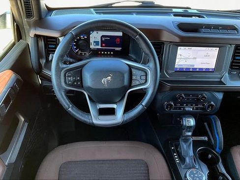 Used 2022 Ford Bronco Outer Banks image 5