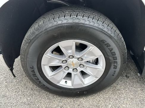 Used 2025 Chevrolet Silverado 1500 W/T RWD image 13