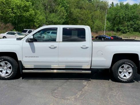 Used 2018 Chevrolet Silverado 1500 LT w/ Trailering Package AWD/4WD image 5