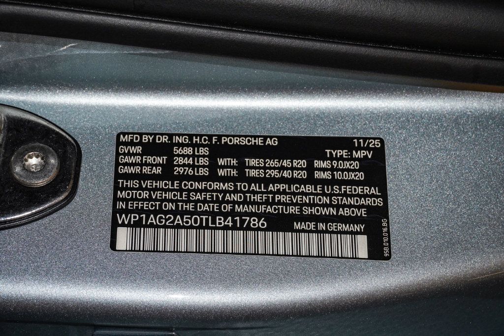 Certified 2026 Porsche Macan S AWD/4WD image 30