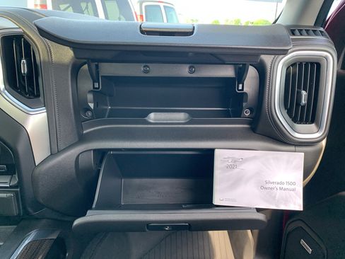 Used 2021 Chevrolet Silverado 1500 LT Trail Boss w/ Convenience Package II image 31