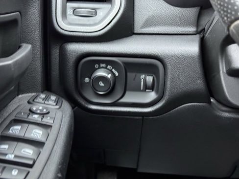 Used 2024 RAM 3500 Tradesman w/ Chrome Appearance Group image 30