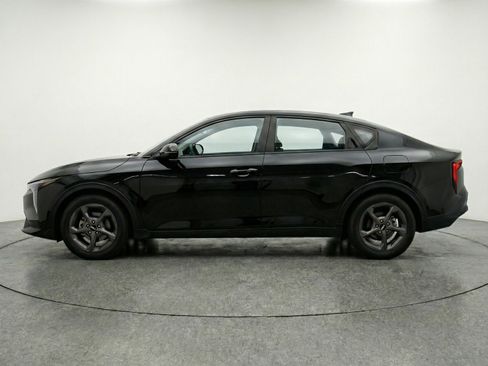 Used 2025 Kia K4 FWD image 3