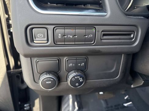 Used 2021 Chevrolet Tahoe LT RWD image 25