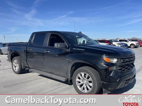 Used 2022 Chevrolet Silverado 1500 Custom image 1