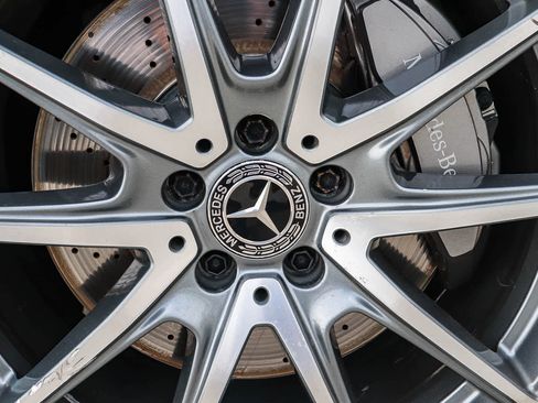 Used 2018 Mercedes-Benz S 560 Sedan image 15