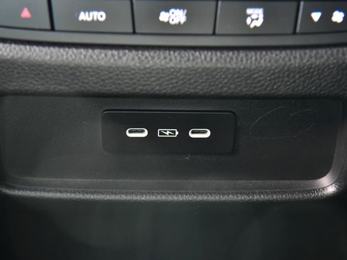 Used 2024 Honda Pilot EX-L image 43