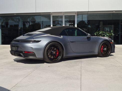 Used 2025 Porsche 911 Carrera GTS RWD image 9
