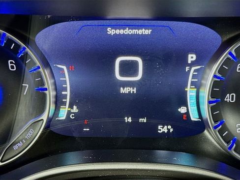 New 2026 Chrysler Pacifica Select image 12