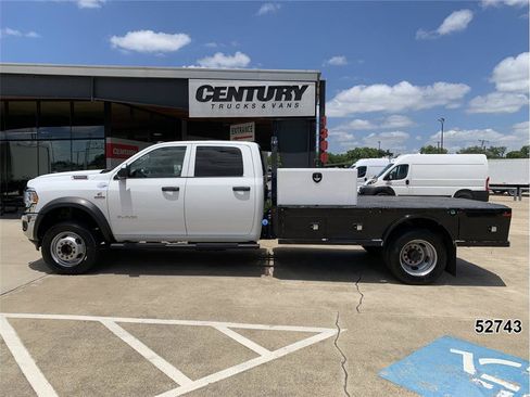 Used 2021 RAM 5500 4x4 Crew Cab image 4