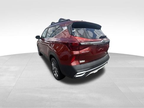 Used 2021 Kia Seltos S FWD image 4
