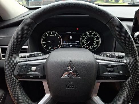 Used 2022 Mitsubishi Outlander ES FWD image 24