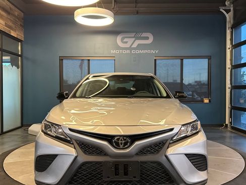 Used 2020 Toyota Camry SE AWD/4WD image 8