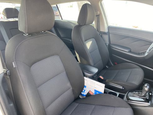 Used 2017 Kia Forte LX w/ Option Group 020 image 21
