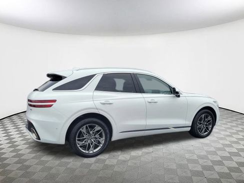 Used 2022 Genesis GV70 2.5T w/ Advanced Package image 8