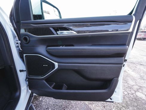 Used 2022 Jeep Wagoneer Series II image 14