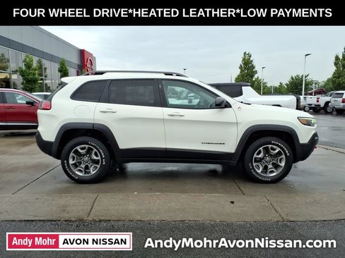 Used 2019 Jeep Cherokee Trailhawk w/ Cold Weather Group AWD/4WD image 8