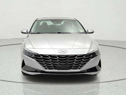 Used 2021 Hyundai Elantra SEL w/ Convenience + Premium Package FWD image 2