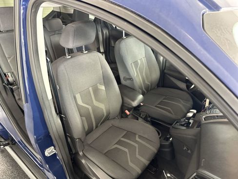 Used 2016 Ford Transit Connect XLT image 27