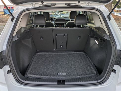 New 2026 Volkswagen Taos SE image 13