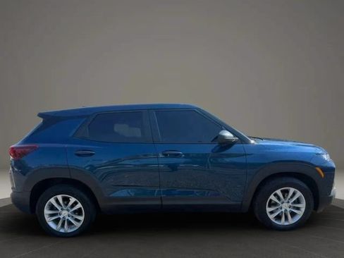 Used 2021 Chevrolet TrailBlazer LS FWD image 4