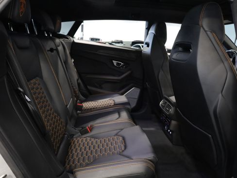 Used 2021 Lamborghini Urus image 40