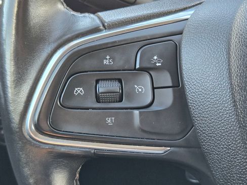 Used 2021 Buick Encore GX Select w/ Experience Buick Package FWD image 32