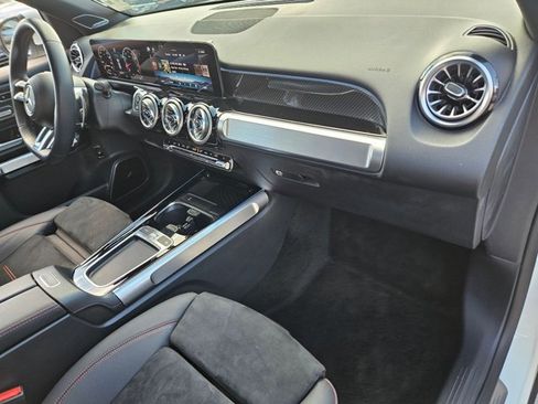 Certified 2025 Mercedes-Benz GLB 35 AMG 4MATIC image 20