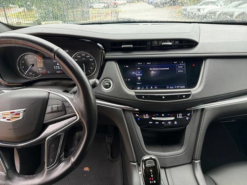 Used 2020 Cadillac XT5 Premium Luxury FWD image 24