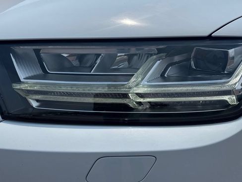 Used 2019 Audi Q7 3.0T Prestige w/ Prestige Package AWD/4WD image 17