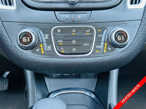 Used 2024 Chevrolet Malibu LT FWD image 5